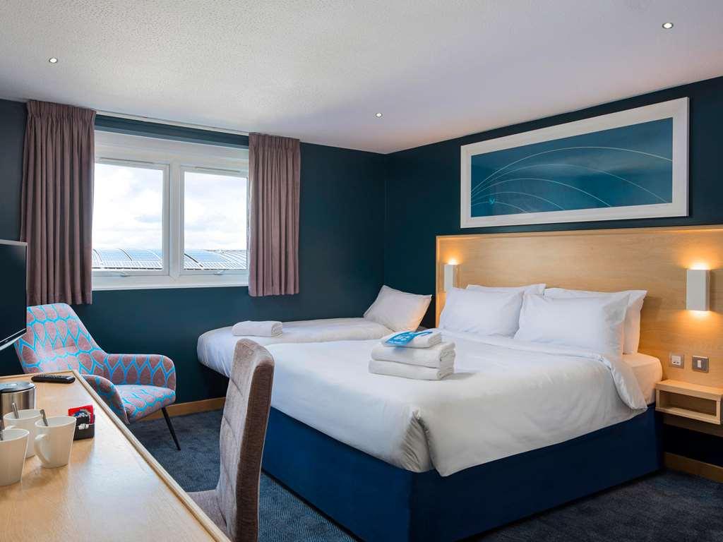 Travelodge Bath Central 部屋 写真